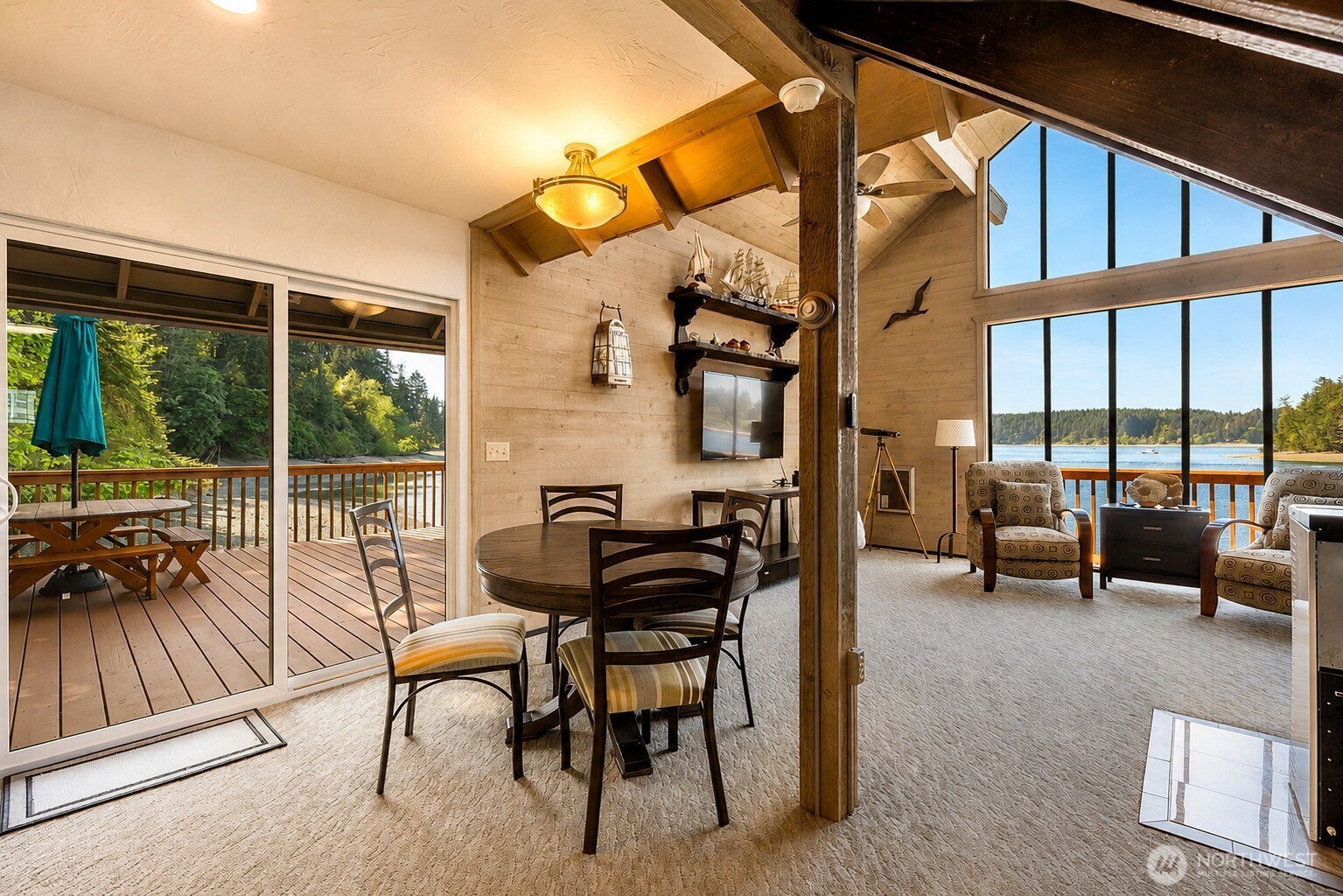 11901 Larson Road , Anderson Island, WA 98303