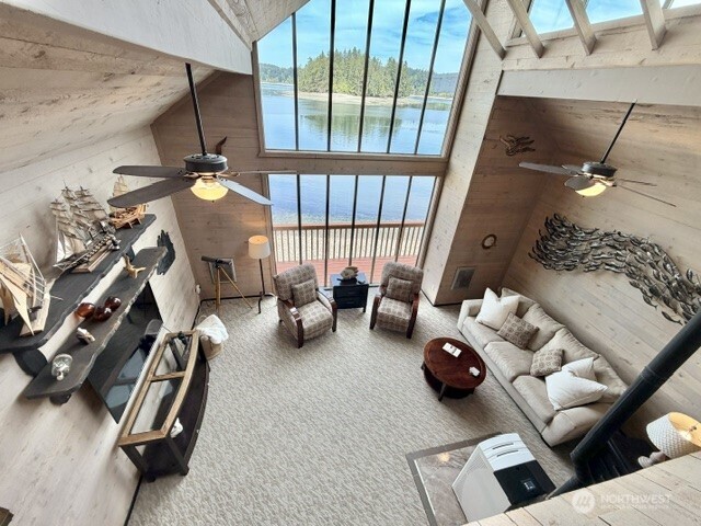 11901 Larson Road , Anderson Island, WA 98303