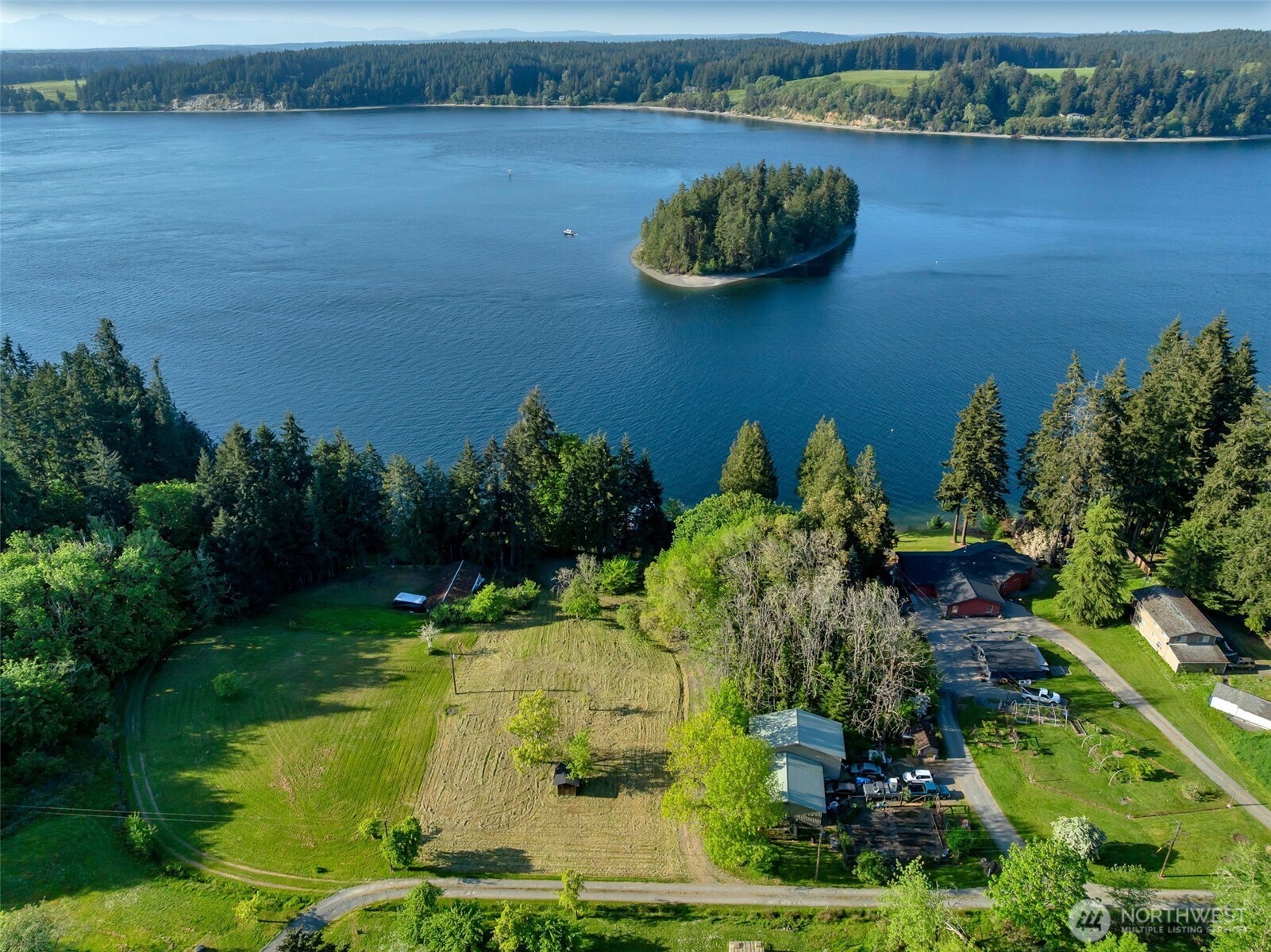 11901 Larson Road , Anderson Island, WA 98303