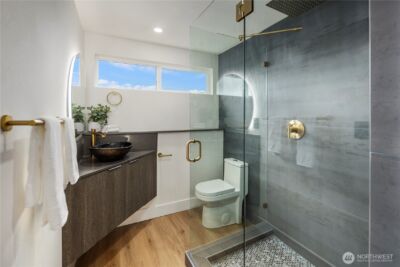 5520 Brooklyn Avenue NE, Seattle, WA 98105 - Photo 11