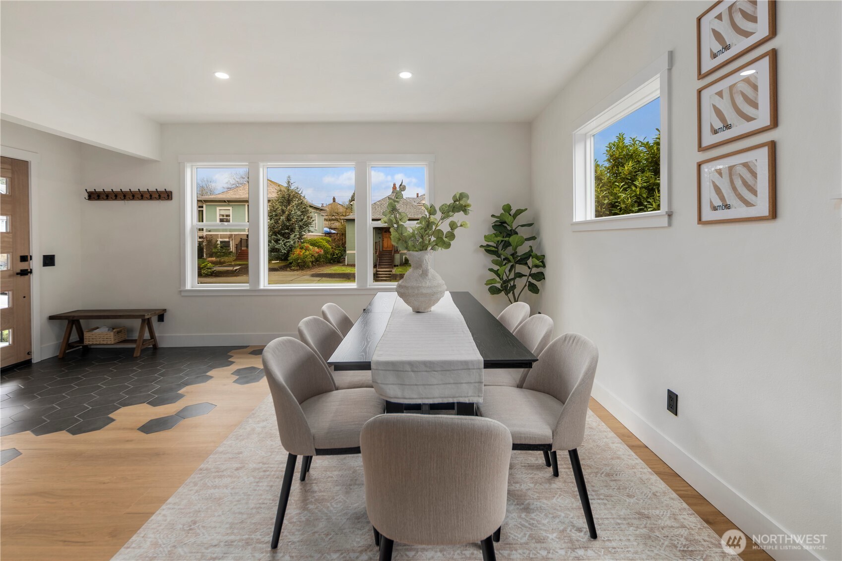 5520 Brooklyn Avenue NE, Seattle, WA 98105