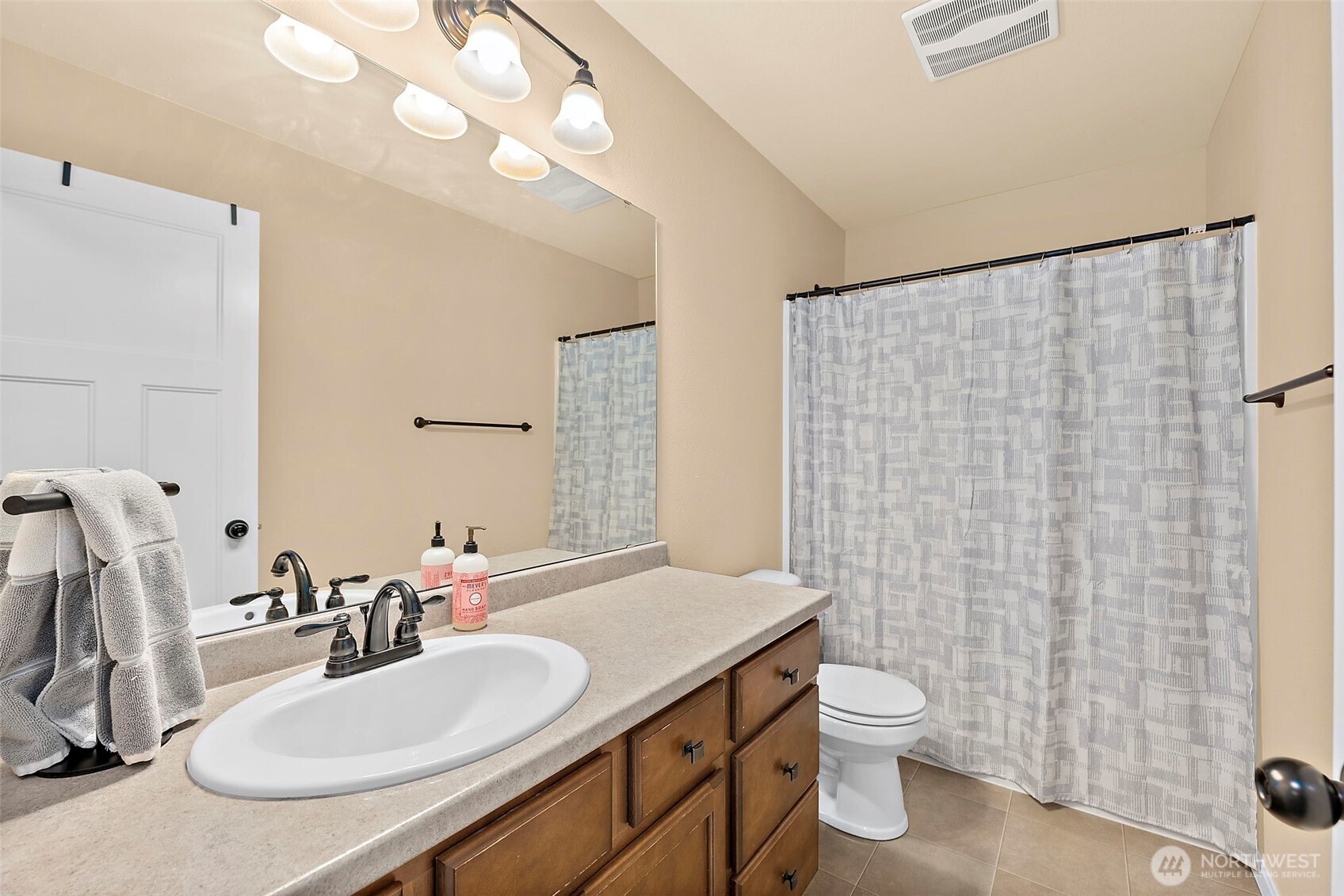 3924 Campus Willow Loop NE, Olympia, WA 98516
