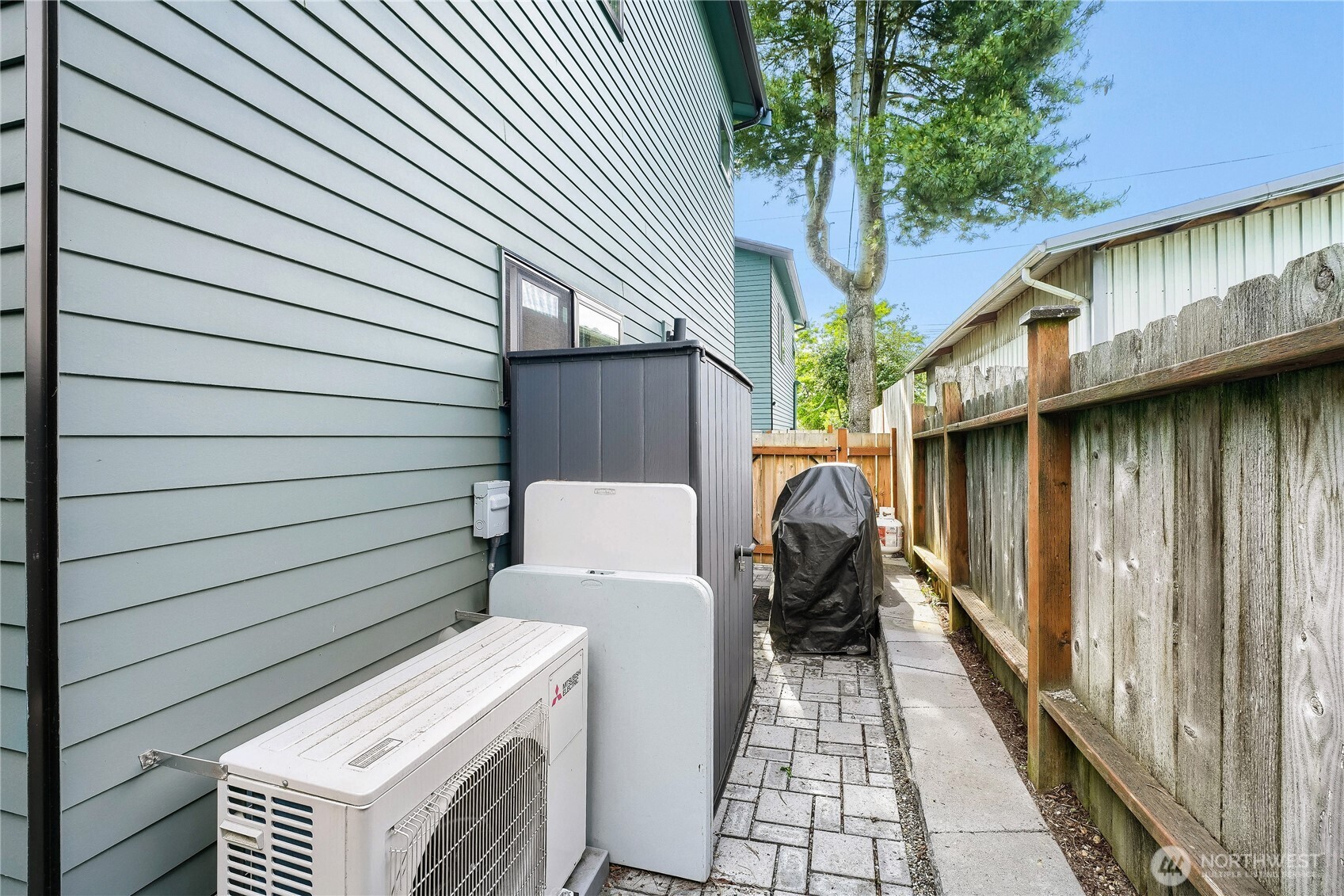12534 C 5th Avenue NE, Seattle, WA 98125