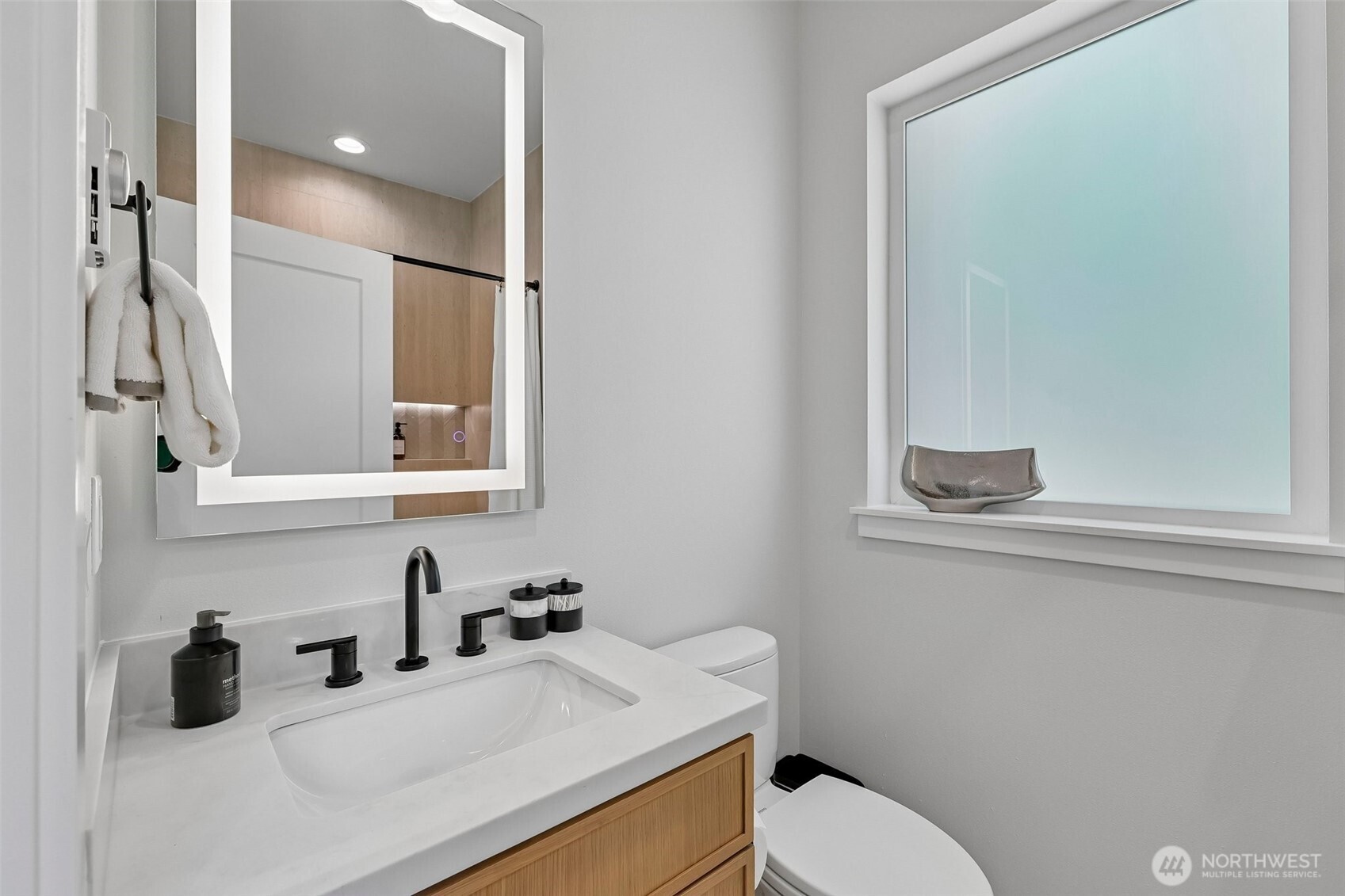 7324 7th Place SW #A, Seattle, WA 98106