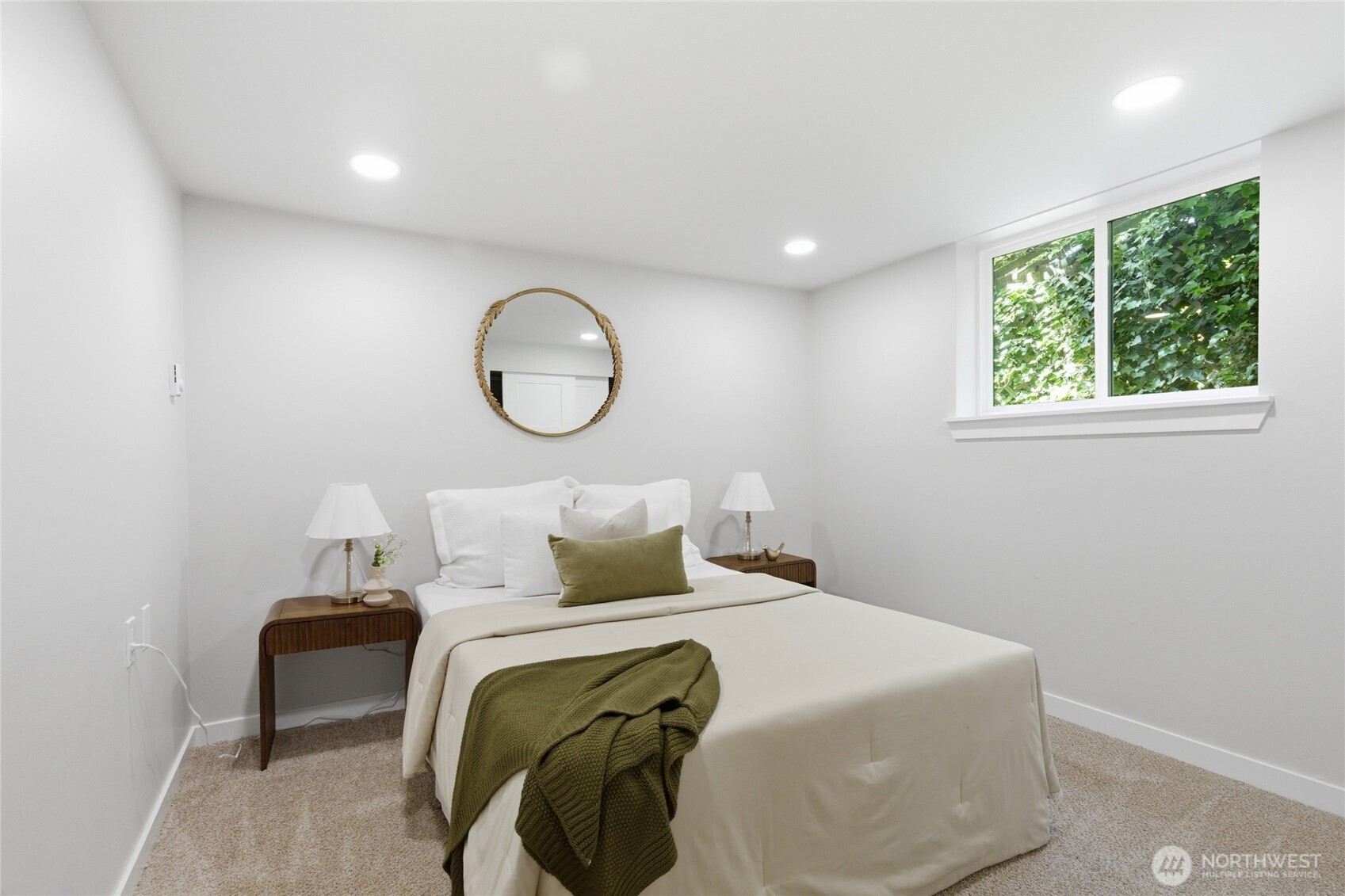 2830 23rd Avenue W, Seattle, WA 98199