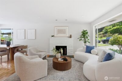 2830 23rd Avenue W, Seattle, WA 98199 - Photo 2