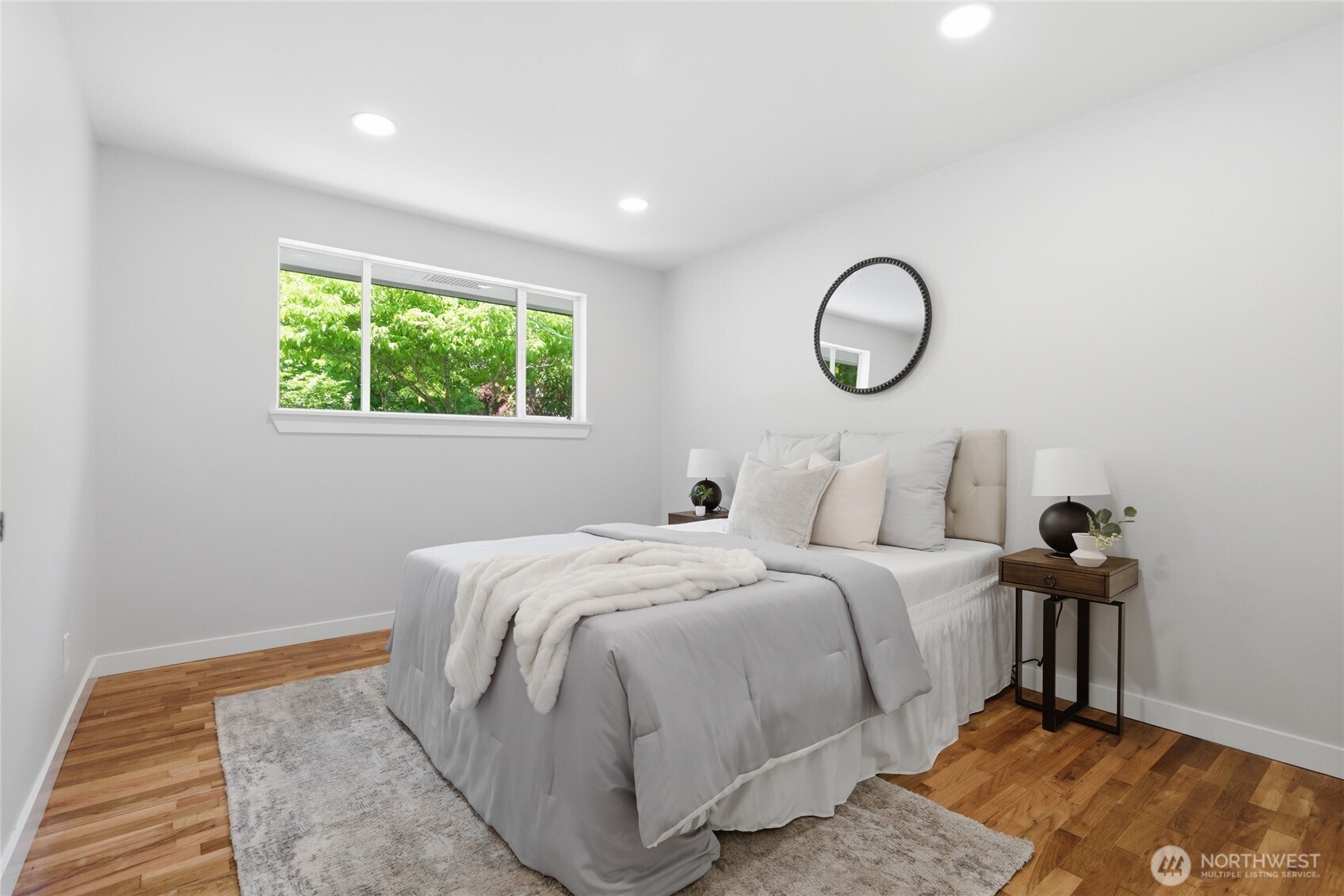 2830 23rd Avenue W, Seattle, WA 98199