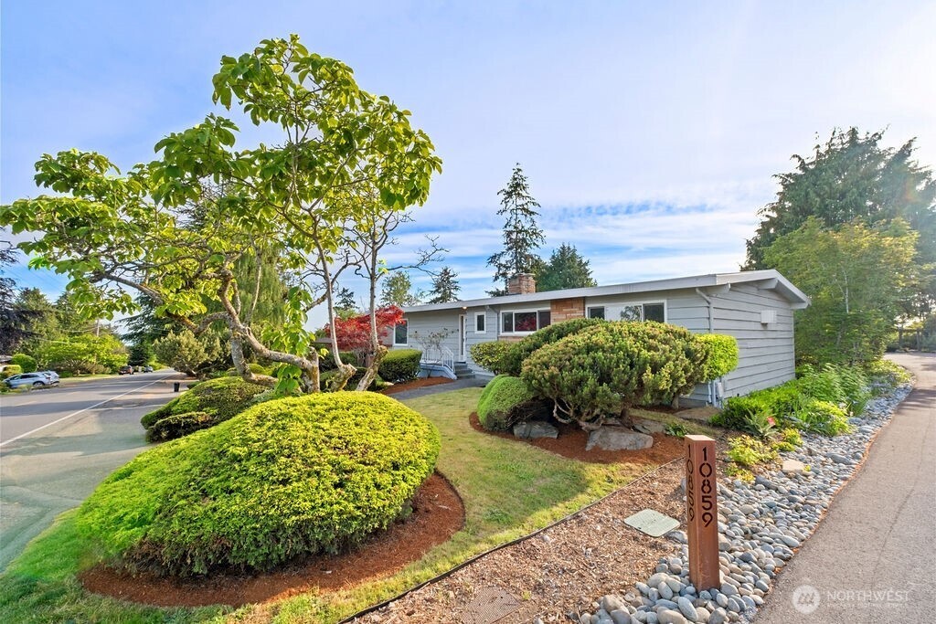 10851 Marine View Drive , Seattle, WA 98146