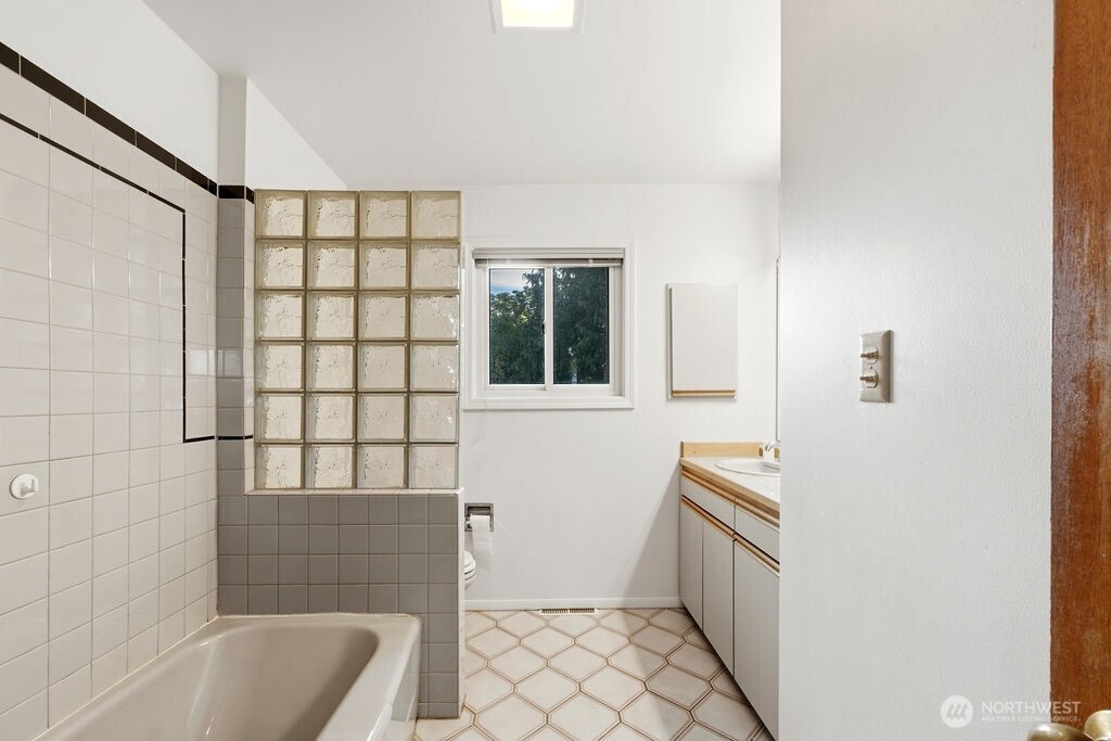 10851 Marine View Drive , Seattle, WA 98146