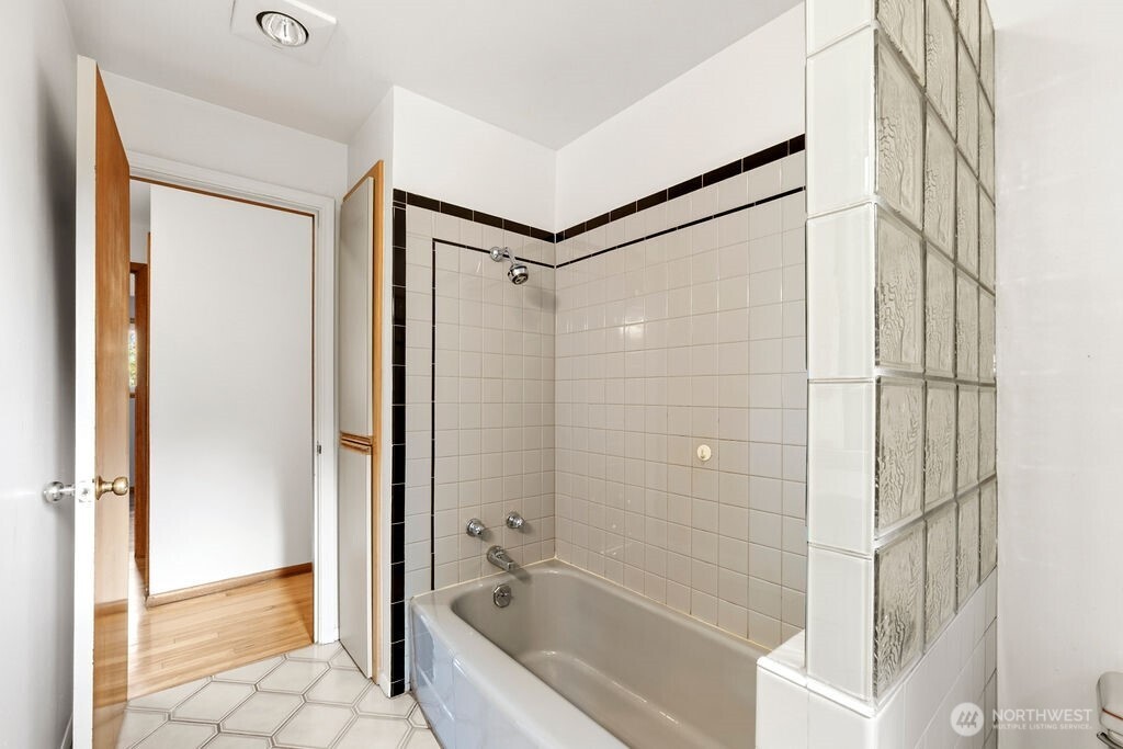 10851 Marine View Drive , Seattle, WA 98146