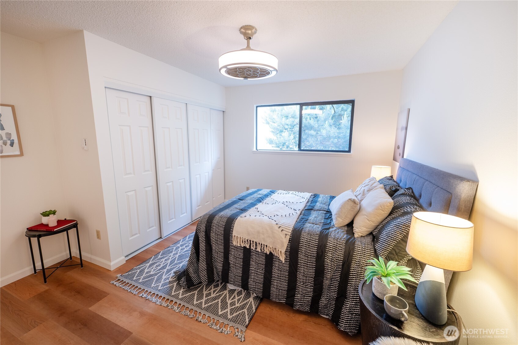 2562 Thorndyke Avenue W #405, Seattle, WA 98199