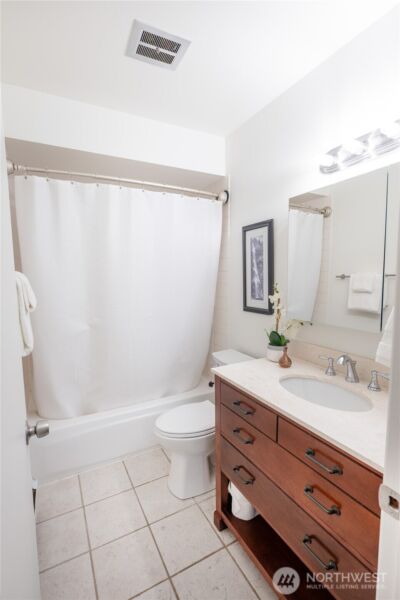 2562 Thorndyke Avenue W #405, Seattle, WA 98199 - Photo 14