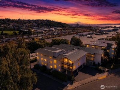 2562 Thorndyke Avenue W #405, Seattle, WA 98199 - Photo 17