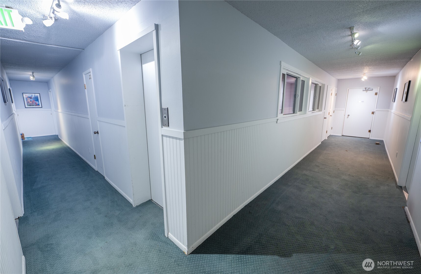 2562 Thorndyke Avenue W #405, Seattle, WA 98199