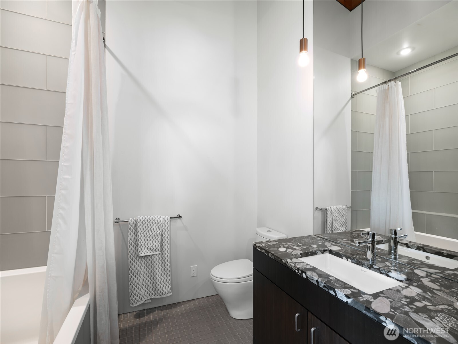 3310 E Laurelhurst Drive NE, Seattle, WA 98105-5336