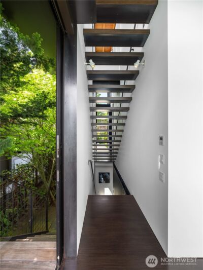 3310 E Laurelhurst Drive NE, Seattle, WA 98105-5336 - Photo 24