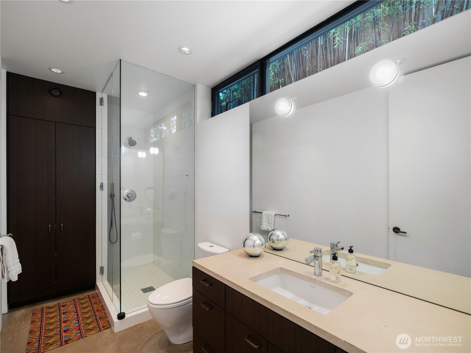 3310 E Laurelhurst Drive NE, Seattle, WA 98105-5336