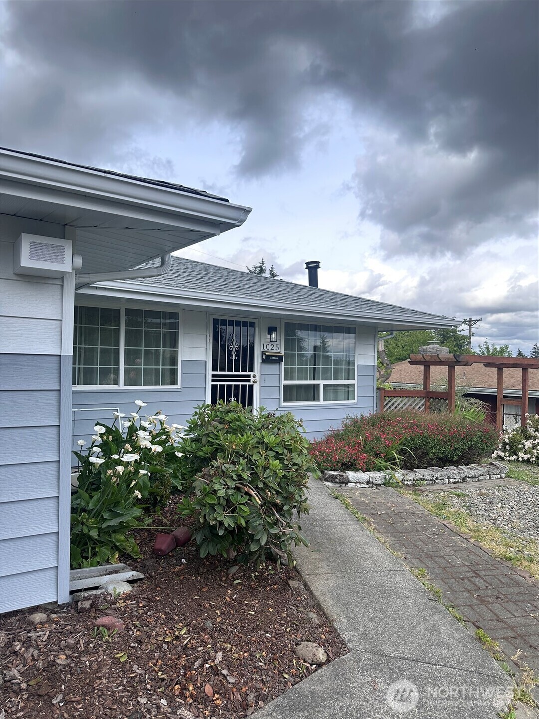 1025 E 53rd Street , Tacoma, WA 98404