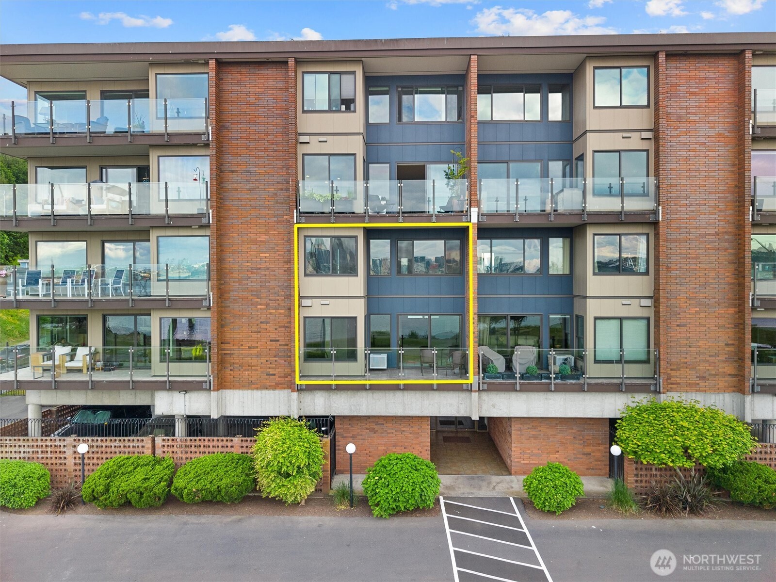 1737 Harbor Avenue SW #S-103, Seattle, WA 98126-2003