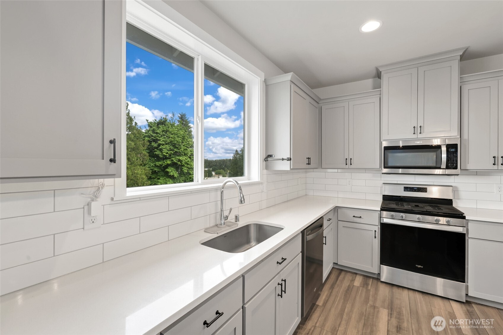 10612 Palisades Street SE, Yelm, WA 98597-5501