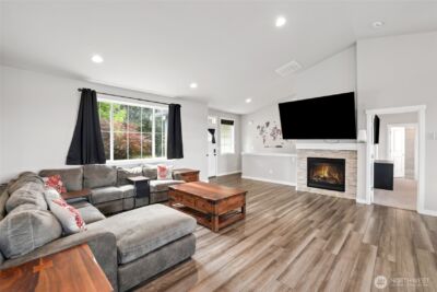 10612 Palisades Street SE, Yelm, WA 98597-5501 - Photo 4
