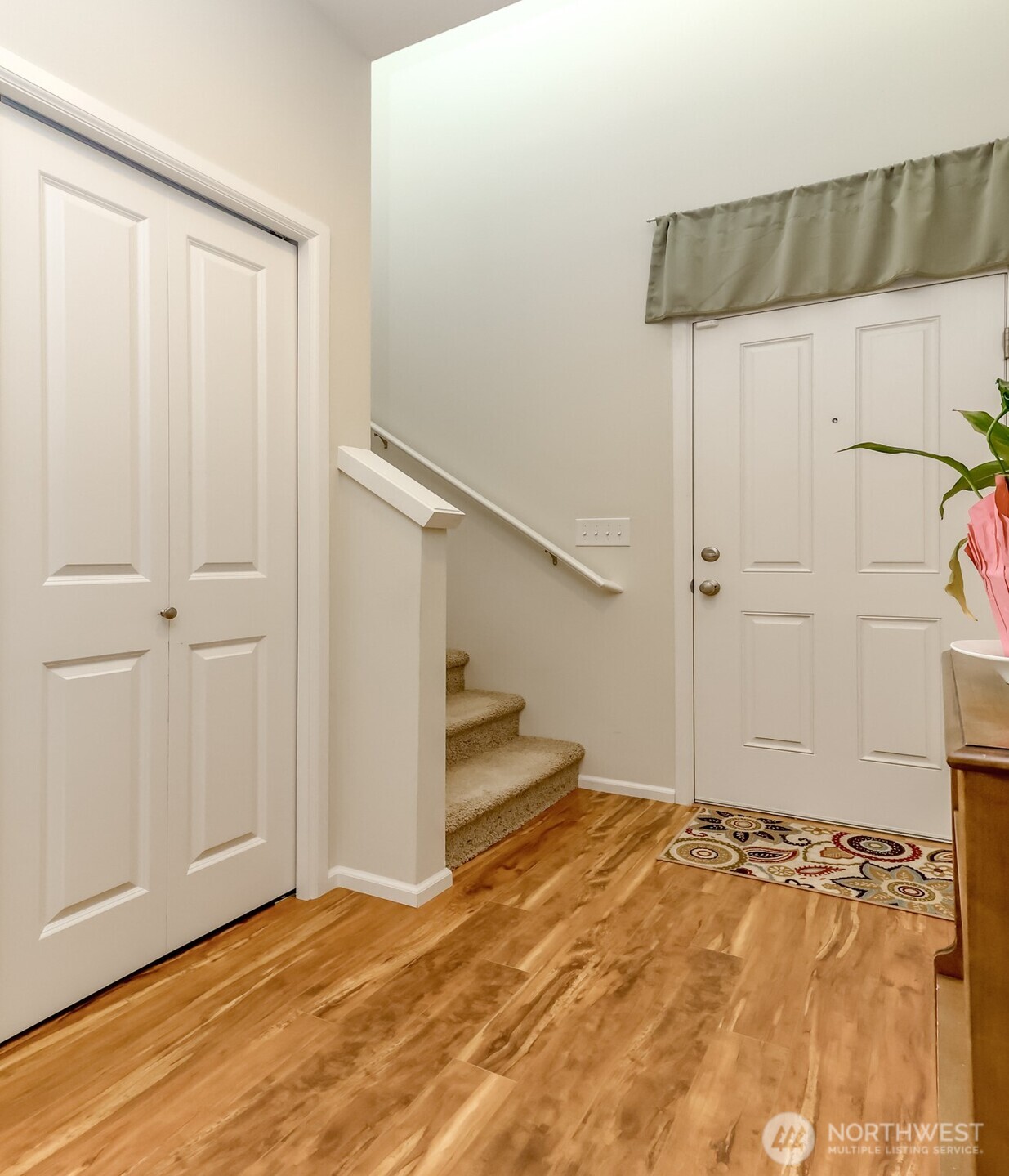 4712 Court R Court , Tacoma, WA 98404-4535
