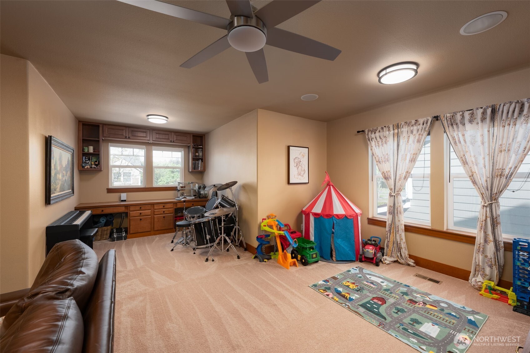 4518 NE Cashmere Drive , Lacey, WA 98516