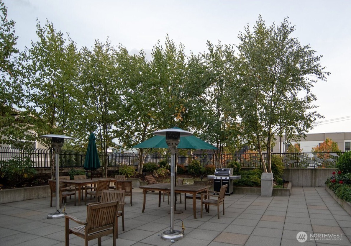 812 5th Avenue N #102, Seattle, WA 98109