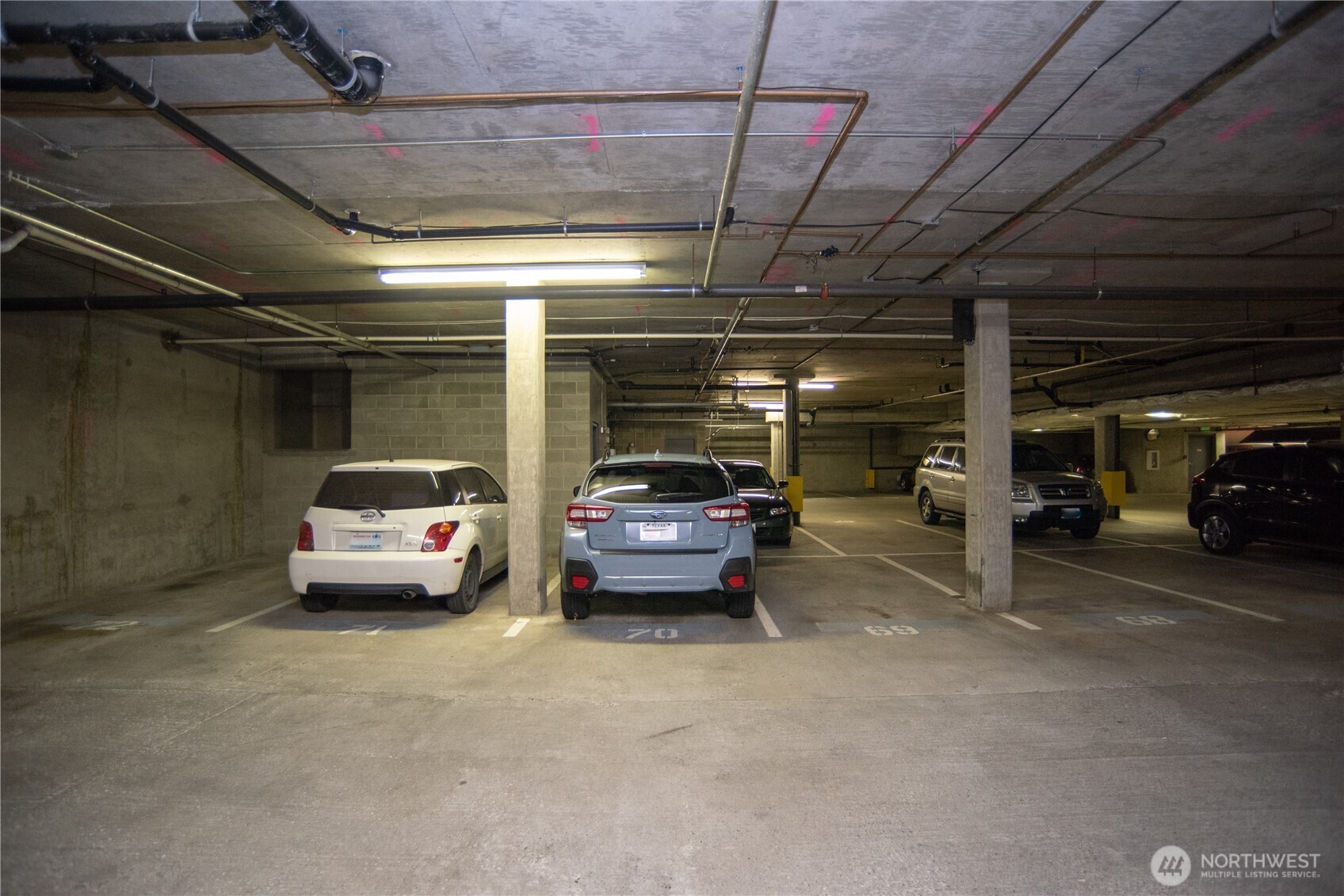 812 5th Avenue N #102, Seattle, WA 98109