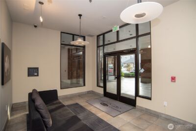 812 5th Avenue N #102, Seattle, WA 98109 - Photo 17