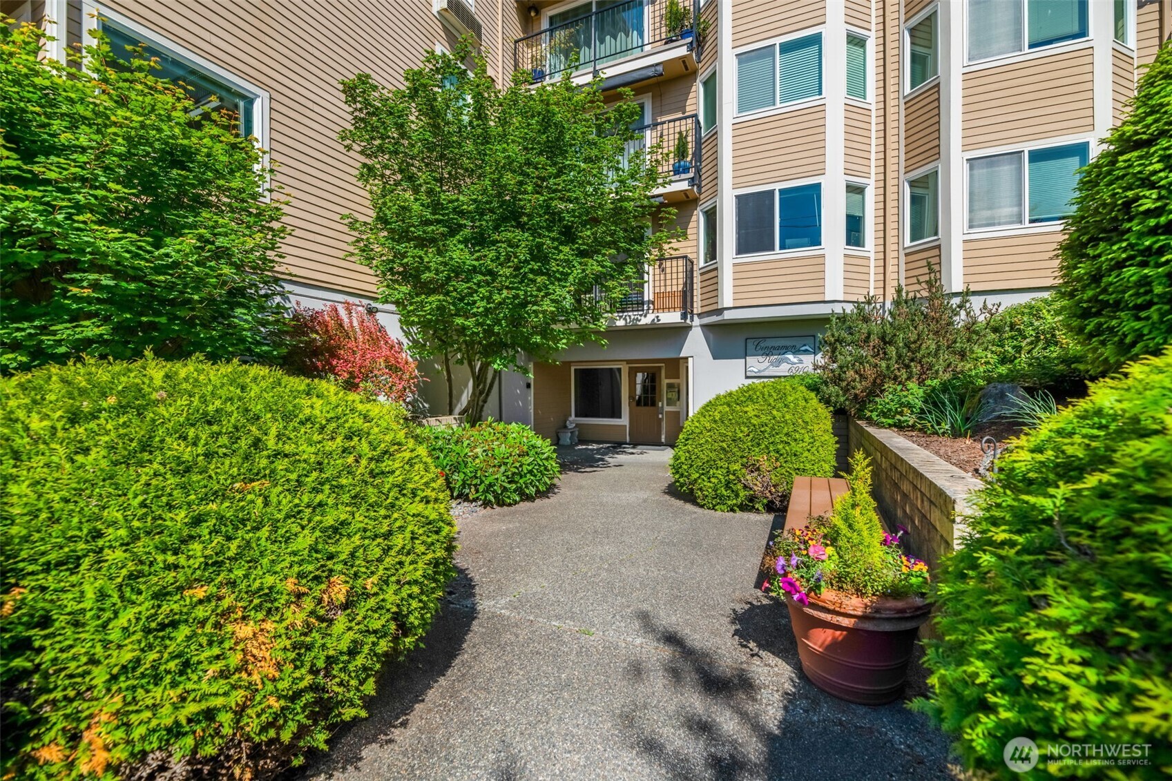 6910 SW California Avenue #14, Seattle, WA 98136