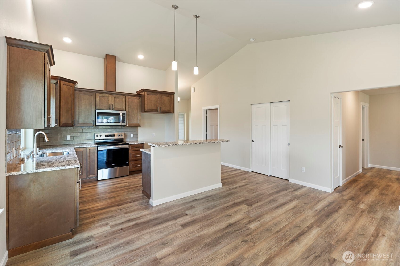 9609 179th Trail SW, Rochester, WA 98579