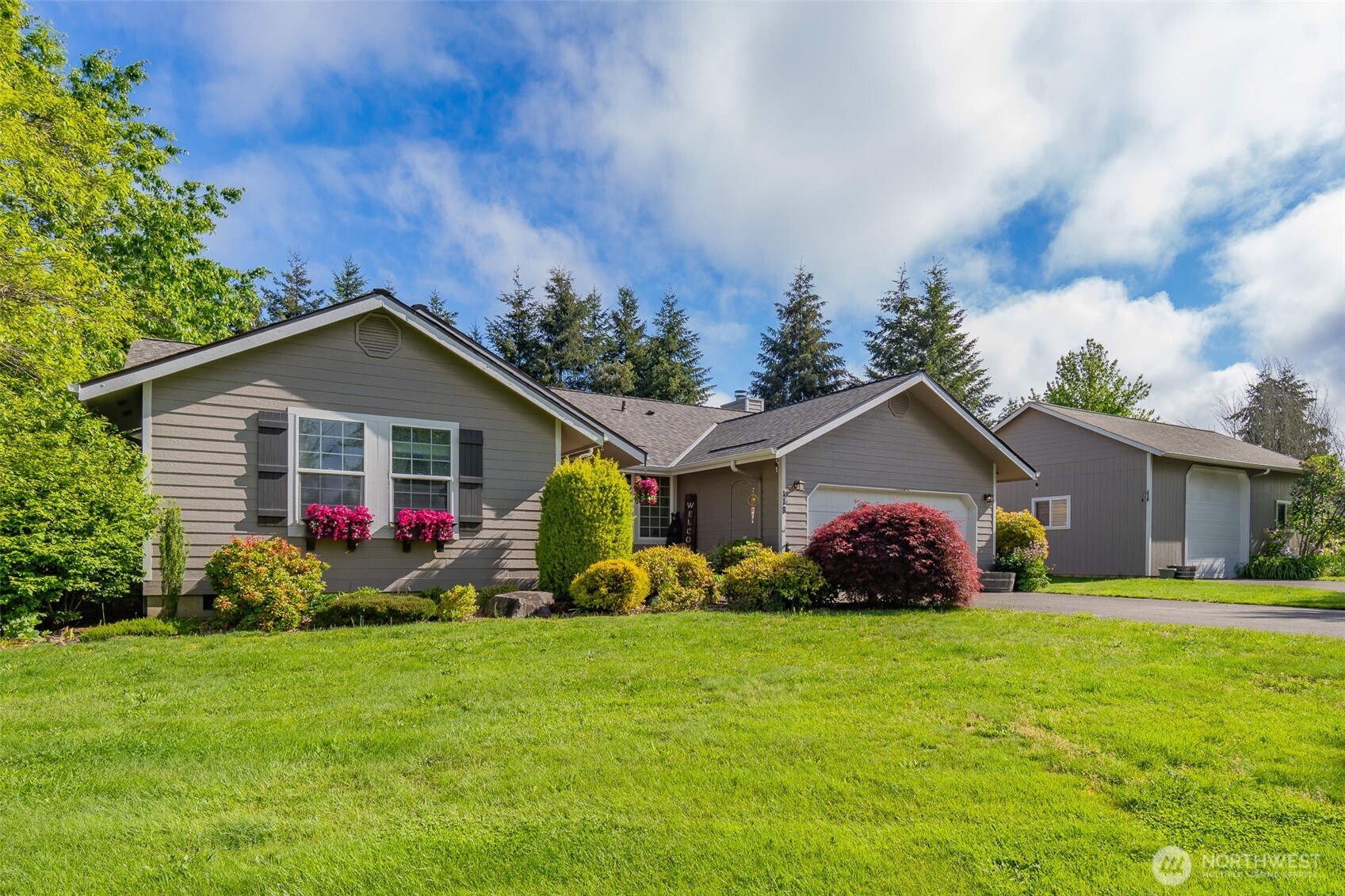 119 Stone Way , Chehalis, WA 98532-8456