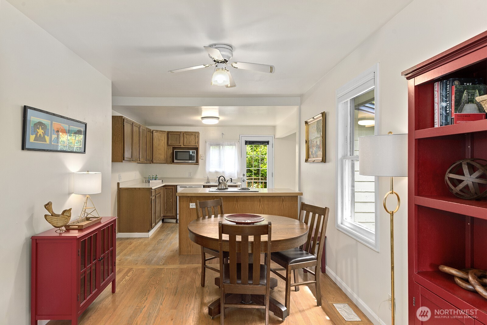 8844 18th Avenue SW, Seattle, WA 98106