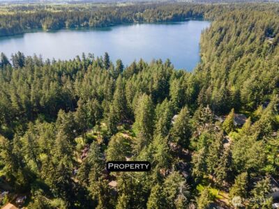 22427 Fairwood Court SE, Yelm, WA 98597-7400 - Photo 2