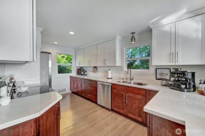 10825 Marine View Drive SW, Seattle, WA 98146 - Photo 3