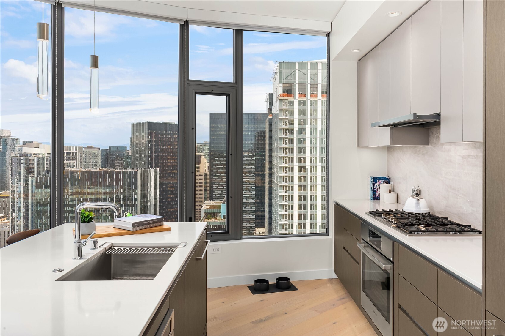 2510 6th Avenue #3602, Seattle, WA 98121