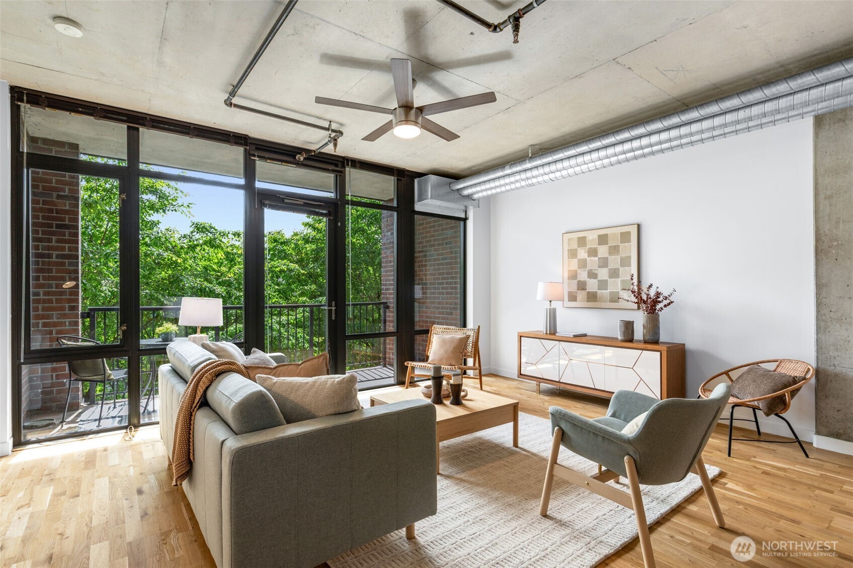 2720 3rd Avenue #416, Seattle, WA 98121