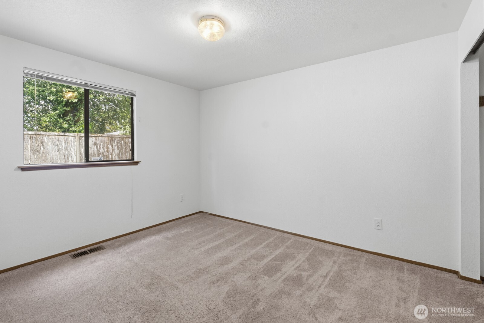 611 Phoenix Street NE, Olympia, WA 98506