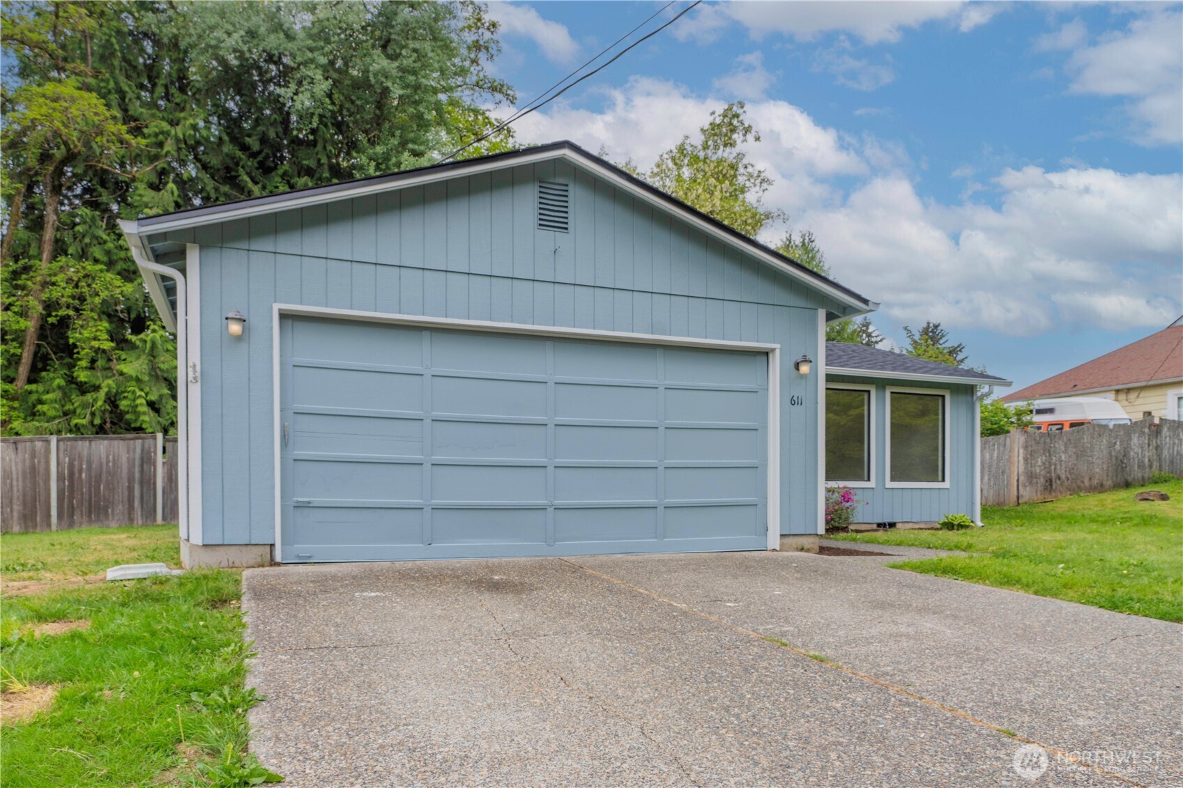 611 Phoenix Street NE, Olympia, WA 98506