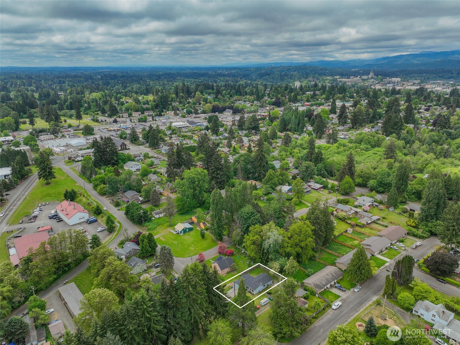 611 Phoenix Street NE, Olympia, WA 98506