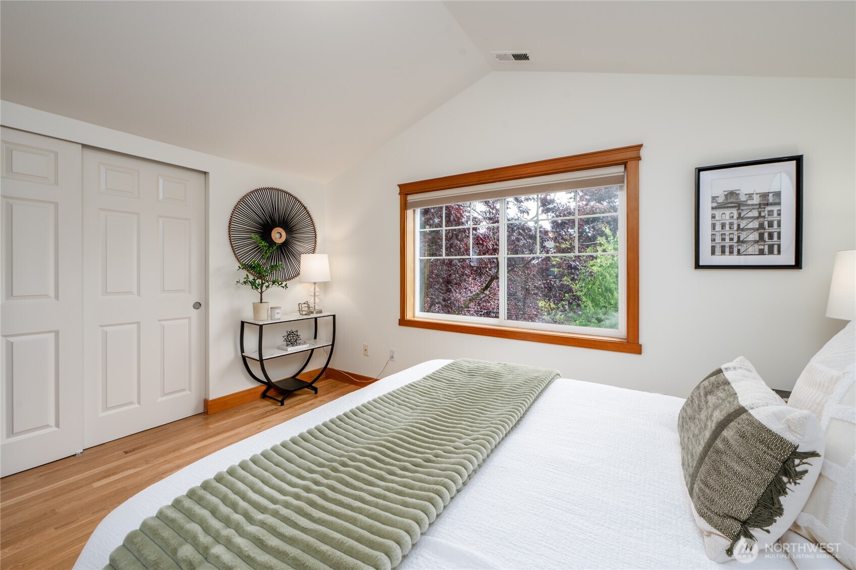 8517 B Stone Avenue N, Seattle, WA 98103