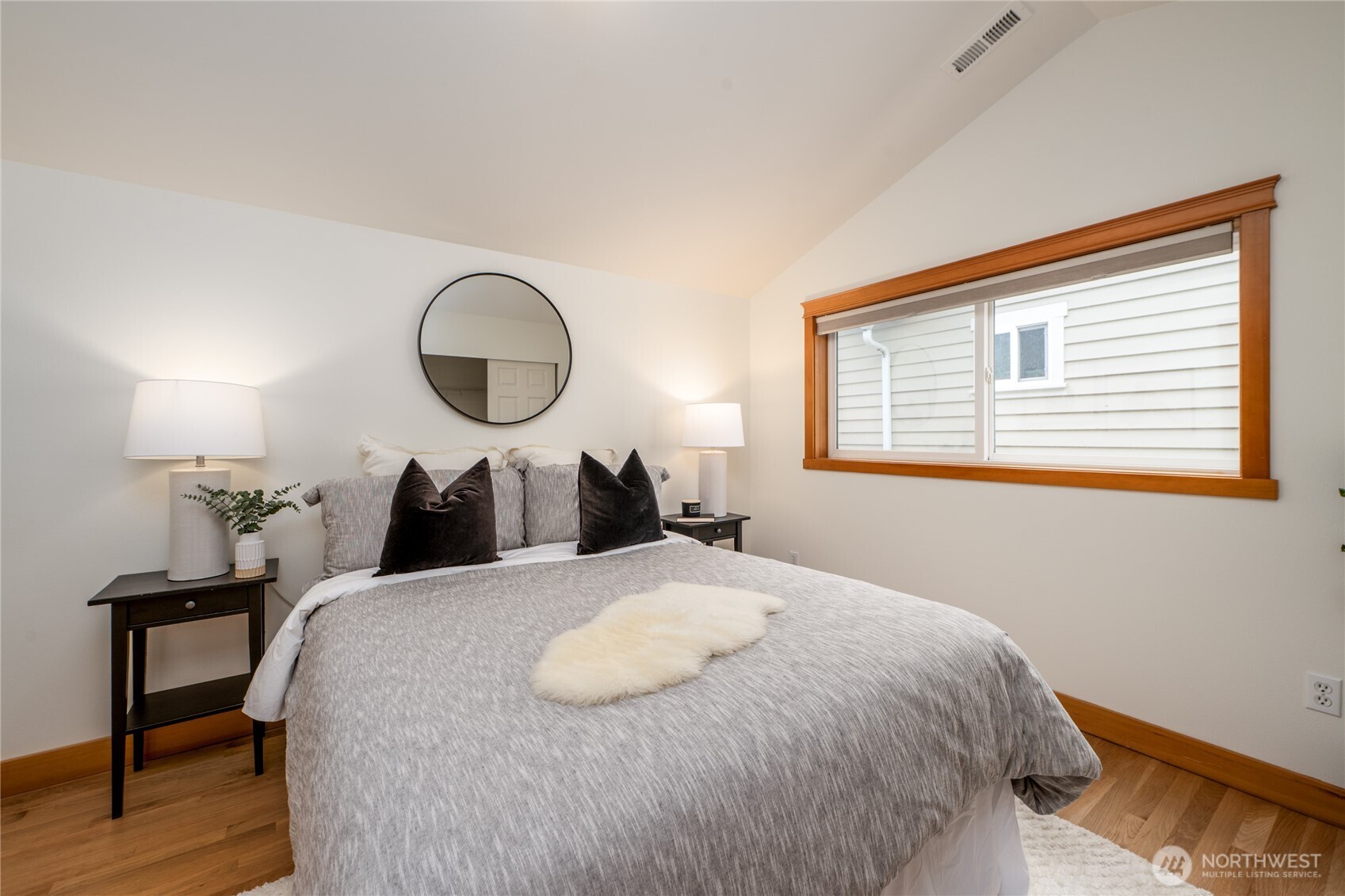 8517 B Stone Avenue N, Seattle, WA 98103