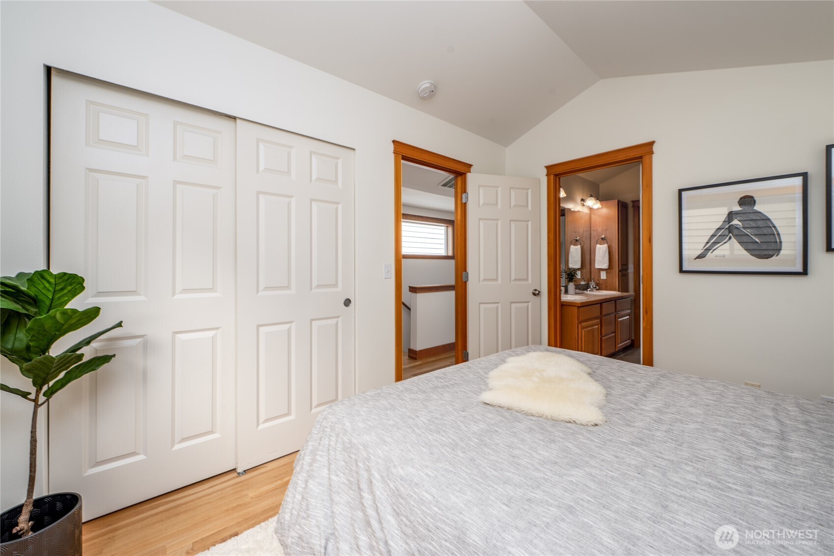 8517 B Stone Avenue N, Seattle, WA 98103