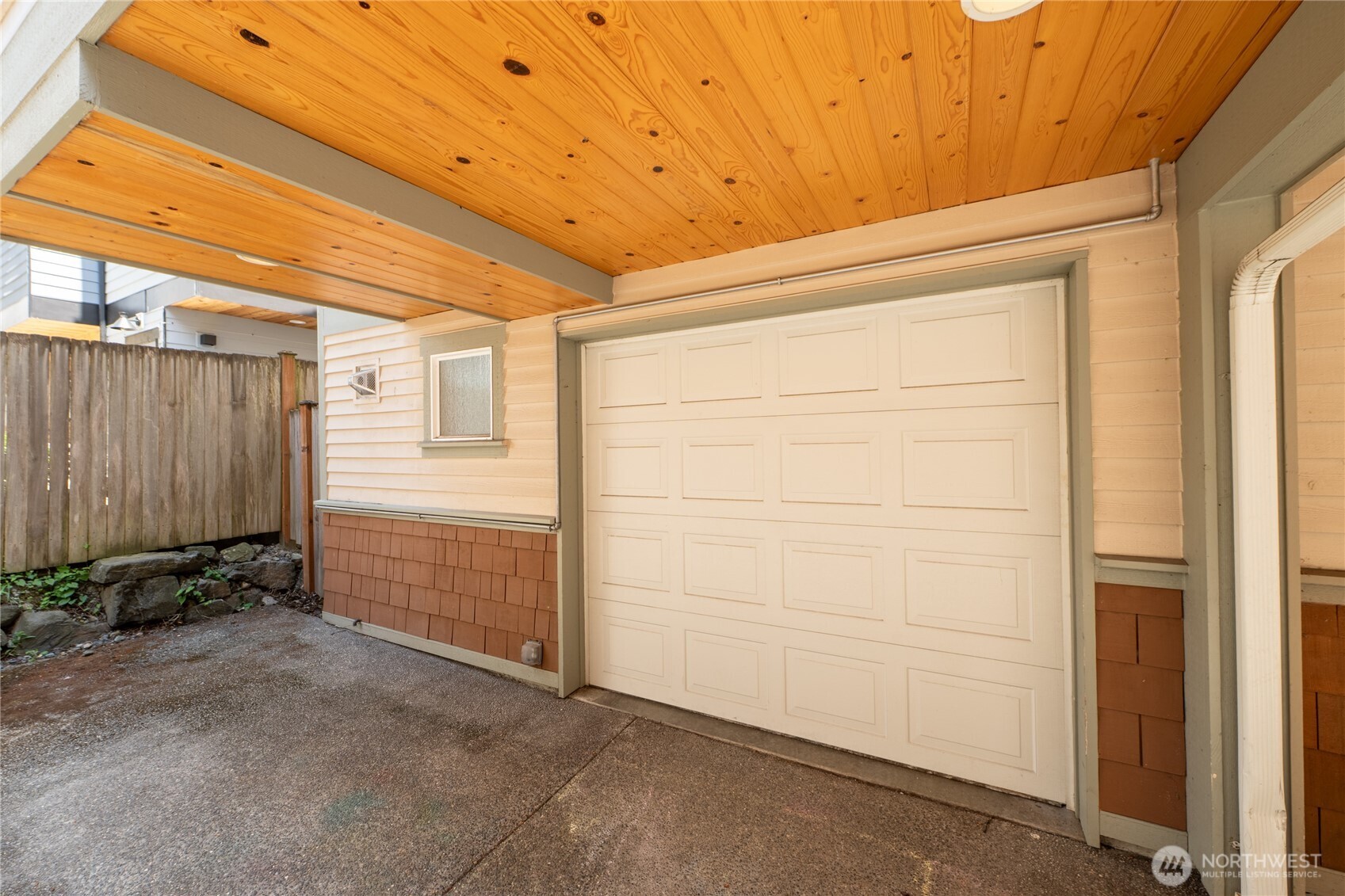 8517 B Stone Avenue N, Seattle, WA 98103