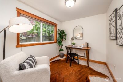 8517 B Stone Avenue N, Seattle, WA 98103 - Photo 4