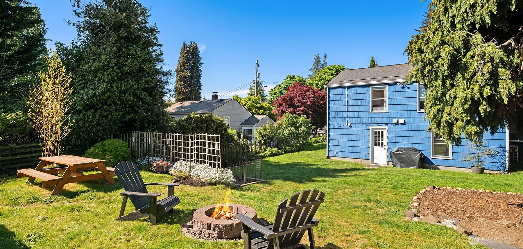 7439 S 116th Place , Seattle, WA 98178