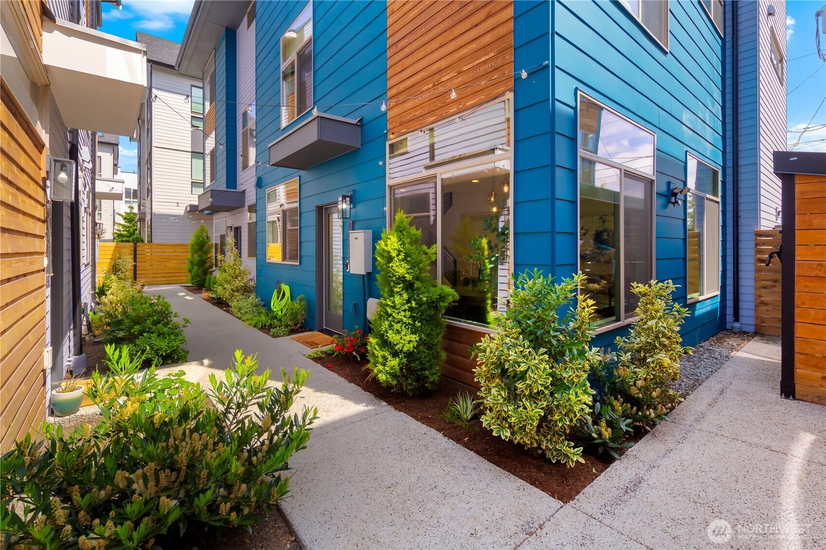 8027 Mary Avenue NW #D, Seattle, WA 98117