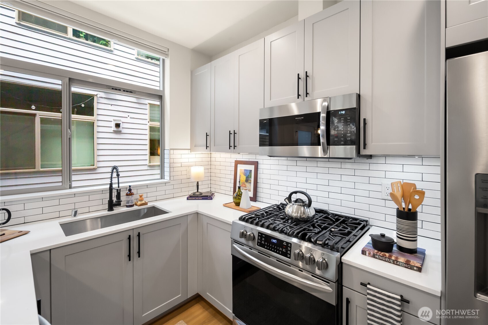 8027 Mary Avenue NW #D, Seattle, WA 98117