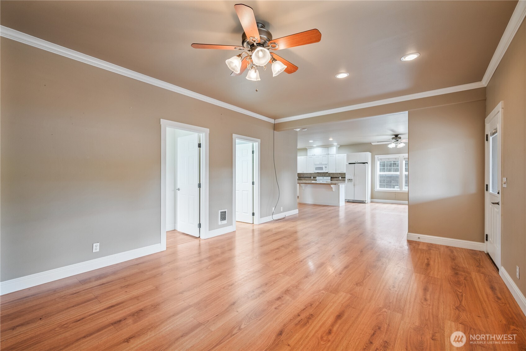 1608 N Washington Avenue , Long Beach, WA 98631